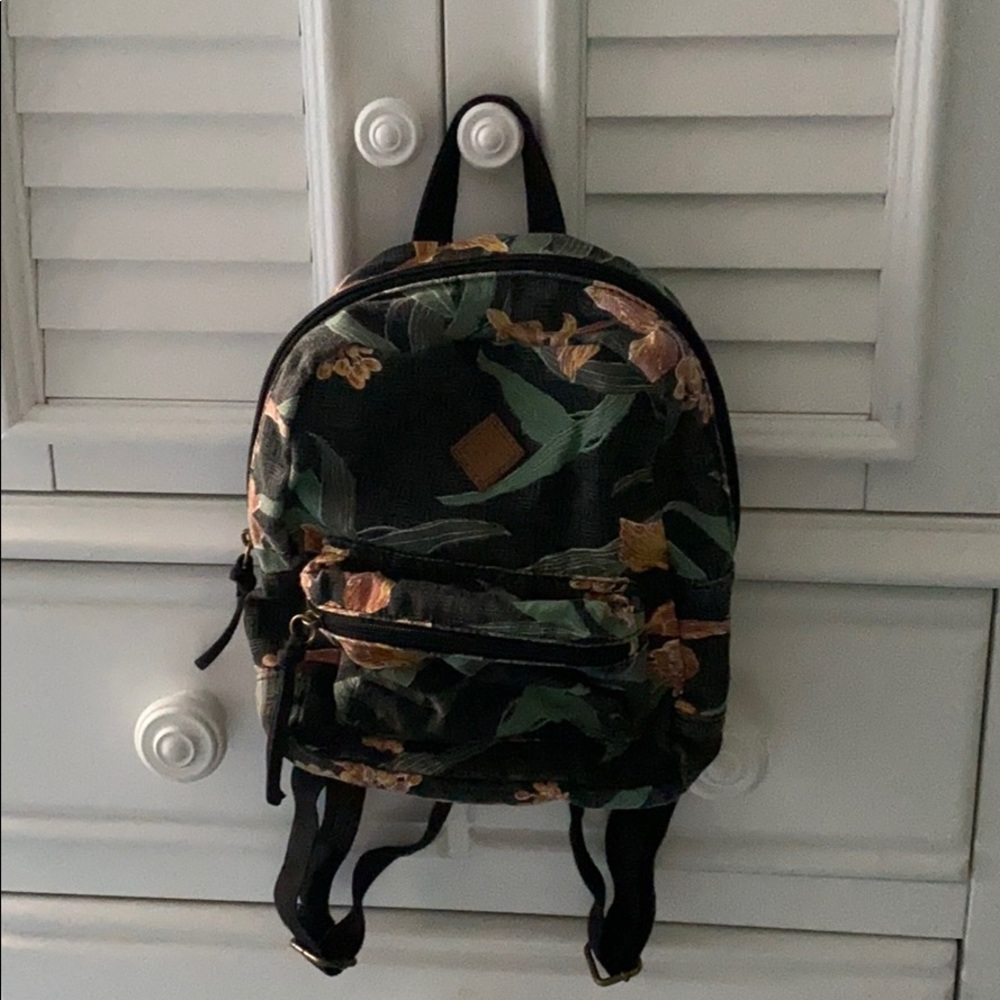 miniature o’neil backpack